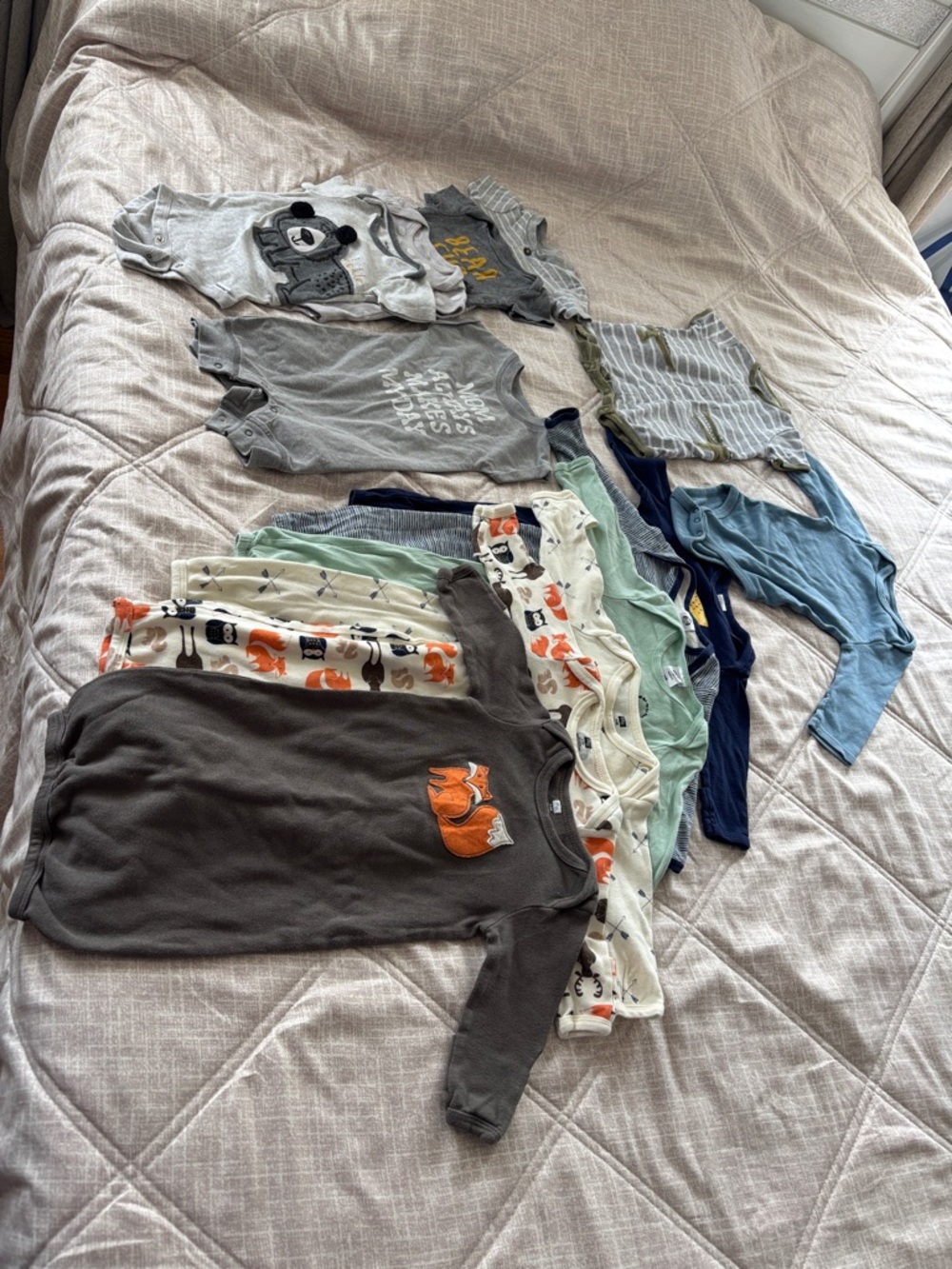 13 pieces!! 0-6 months Boy Carter's Baby Sleep Gown and Onesie Bundle